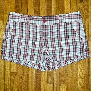 NWT Maurices Plaid Shorts Size 9/10 Color Red, Grey and White